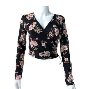 ACTIVE USA long sleeved floral cropped tops Size M